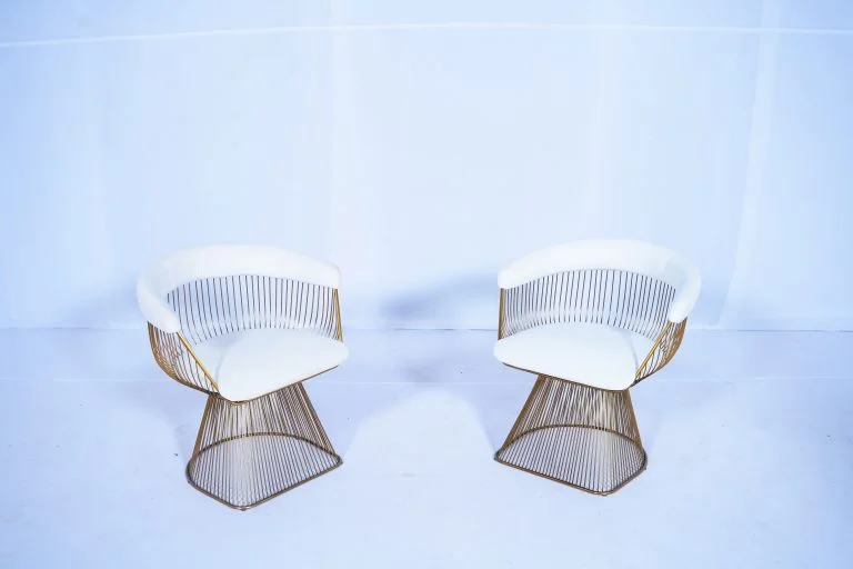 Aerrow Wire Chair Setup