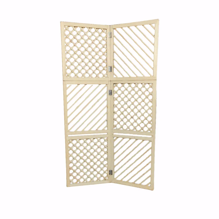 Wooden Trellis Screen Setup