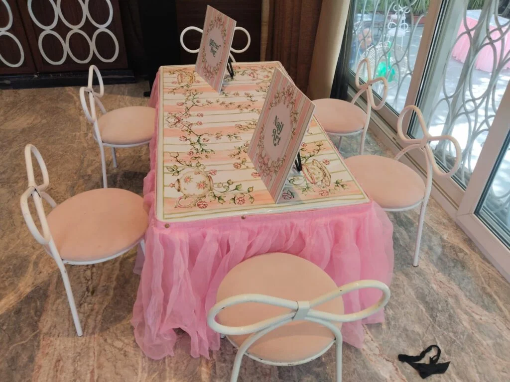 Baby Bow Chairs - Pink Setup